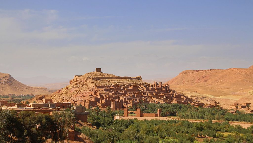 AIT BENHADDOU EN FAMILLE ET EN GROUPE