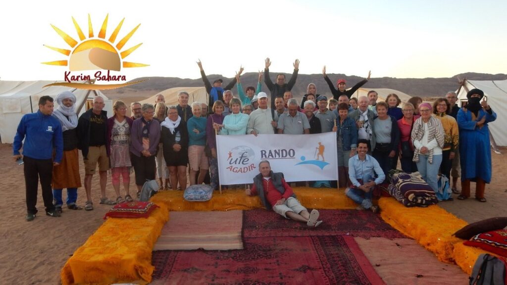 désert maroc en goupe au bivouac départ de Marrakech